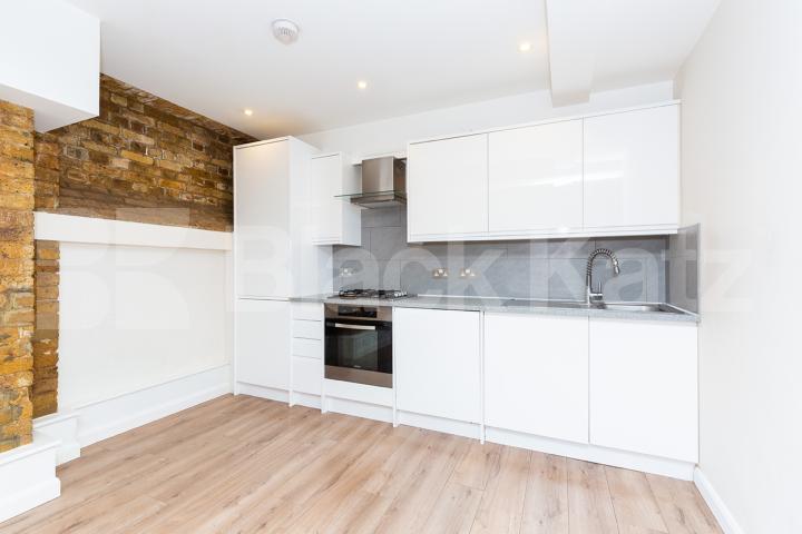 spacious 2 bedroom warehouse conversion with concierge  Springfield House lofts - Tyssen Street, Dalston